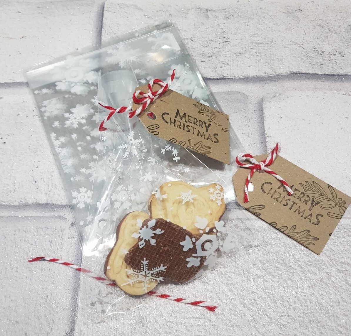25 Cellophane bags + gift tags  Snowflake design Cookie , Sweets , Soap Bags
